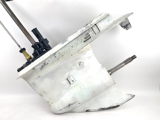 [016906] 2006 Evinrude 225 HP 2 Stroke Outboard M1 Lower Unit Gear Case 5005549 - Parts