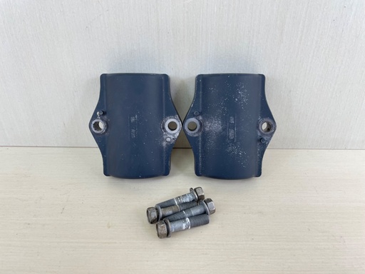 [012826] 2013 Yamaha F 350HP 4 Stroke Outboard Lower Motor Mount Cover Housing 6AW-44552-00-CA