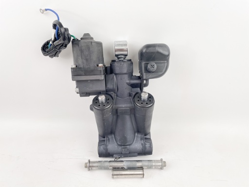 [017028] 2017 Yamaha 200 HP 4 Stroke Outboard Power Trim Tilt Unit 63P-43800-07-00 OEM