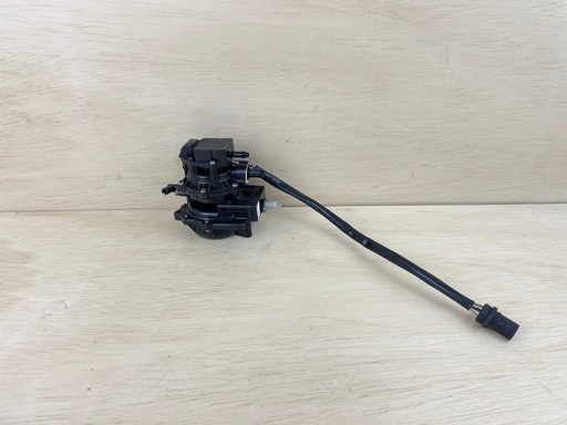 [3578] 1996 Evinrude Johnson 90HP 2 Stroke Outboard VRO Fuel Pump Assembly 5007420
