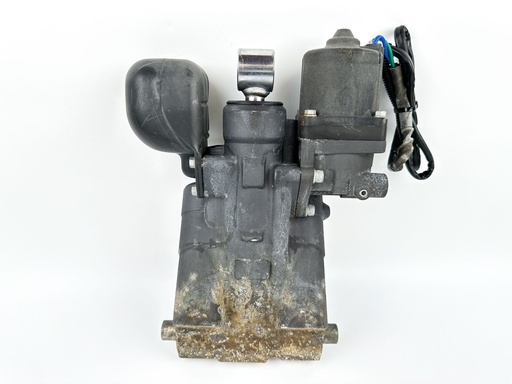 [077197] 2003 Honda 225 HP 4 Stroke Outboard Power Trim Tilt Unit {mpn} OEM