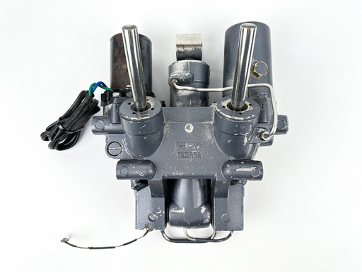 [077910] 2001 Yamaha 90 HP 2 Stroke Outboard Power Trim Tilt Unit {mpn} OEM