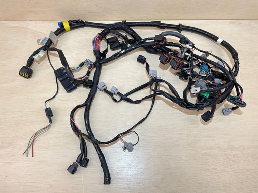 [3673] 2015 Yamaha 250HP Engine Wiring Harness Assembly 6CE-82590-10-00 Damaged