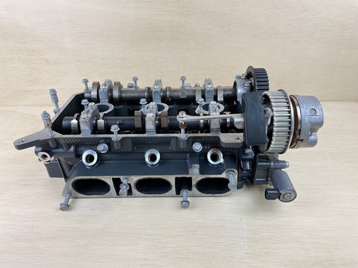 [3714] 2015 Yamaha 250HP 4.2L Right Starboard Cylinder Head Complete 6CE-W009A-00-9S