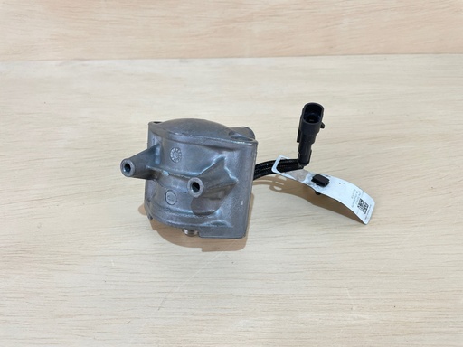 [2881] 05 - 07 Evinrude Etec Starboard Side Injector 200HP - 250HP Refurbished 5006222