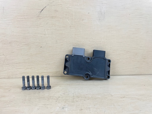 [3818] 2005 Yamaha 150HP Outboard Engine Rectifier & Regulator Assembly 63P-81960-00-00