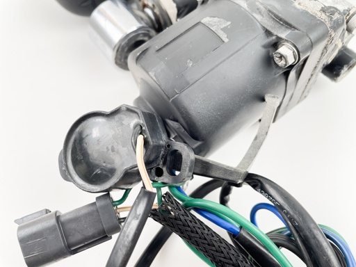 [017456] 2003 Evinrude 225 HP 2 Stroke Outboard Power Trim Tilt Unit 5005115 OEM