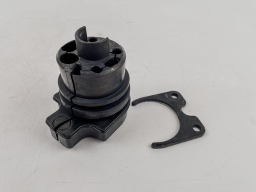 [019957] 2018 Yamaha 90 HP 4 Stroke Outboard Cable Grommet Stopper Plate 6CB-42761-00-00