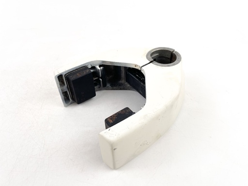 [017660] 2005 Johnson 50 HP 2 Stroke Outboard Lower Mount Covers Set 0332419 0332420 OEM