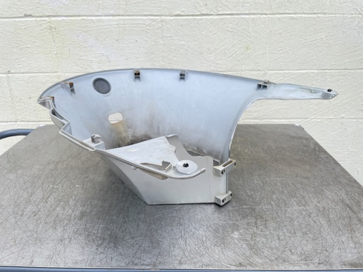 [021237] 2004 Honda 130 HP 4 Stroke Outboard Lower Apron Cover 63711-ZW5-010ZA OEM