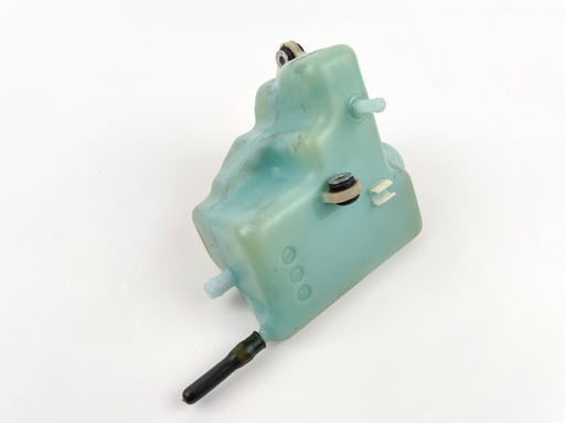 [021766] 2002 Yamaha 150 HP 2 Stroke Outboard Oil Tank 6E5-21750-05-00 OEM