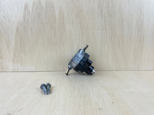 [3890] 2003 Yamaha 115HP F115 Outboard Engine Fuel Pump Assembly 68V-24410-00-00