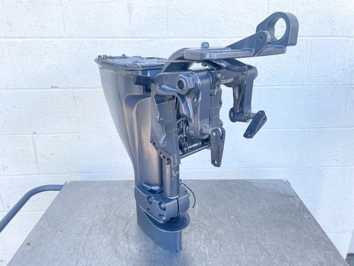 [022246] 1998 Yamaha 15 HP 4 Stroke Outboard Complete Midsection & Swivel Bracket 66M-45111-10-4D OEM