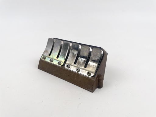 [023057] Evinrude Reed Box Block Valve Assembly 0397336 397336 0766462 0439042