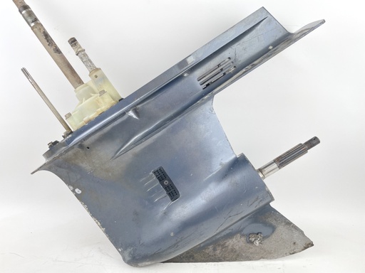 [026591] 2004 + Yamaha 150HP 4 Stroke 25" Shaft Lower Unit Gear Case 63P-45300-17-8D RH