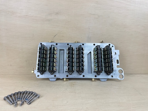 [3840] 2008 Mercury 225HP Optimax DFI Outboard Reed Plate With Reed Blocks 828623T6