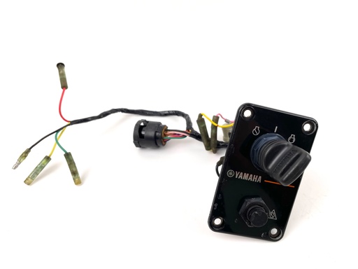 [015872] 704-82570-13-00 Yamaha Single Engine Outboard Key Switch Assembly With Key - Good Condition