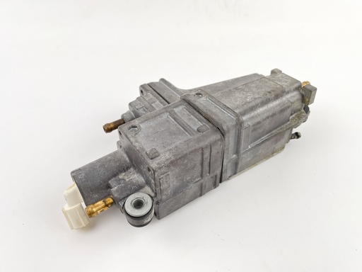 [024162] 2002 Suzuki 60 HP 4 Stroke Outboard Vapor Separator Tank VST 15600-99E00 OEM