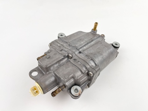 [024001] 2002 Suzuki 140 HP 4 Stroke Outboard Vapor Separator Tank VST 15600-90J00 OEM