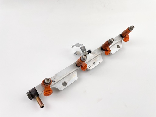 [023900] 2002 Suzuki 115 HP 4 Stroke Outboard Fuel Injector Set W/ Rail 15750-90J00 OEM