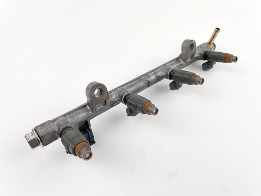 [027486] 2004 Suzuki 70 HP 4 Stroke Outboard Fuel Injector Set W/ Rail 15710-66D00 OEM