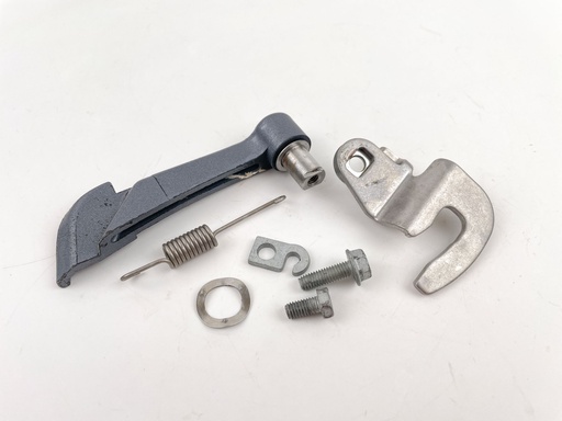 [029791] 2001 Yamaha 25 HP 4 Stroke Outboard Front Latch Handle 65W-42815-01-4D OEM