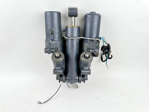 [030361] 2003 Yamaha 225 HP 4 Stroke Outboard Power Trim Tilt Unit 69J-43800-00-4D New Seals