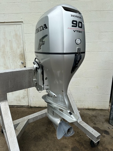[032465] Honda 90HP 4 Stroke EFI Fuel Injected Outboard Engine W/ 20" Long Shaft & Controls