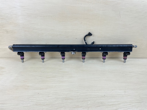 [3501] Mercury 275HP Verado Outboard Engine Fuel Injector With Rail 8M0006027 895022A01