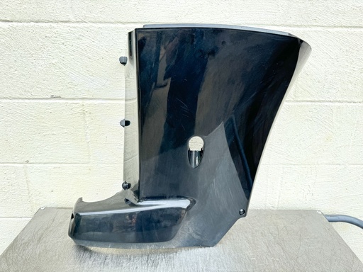 [033560] 2007 Suzuki 200 HP 4 Stroke Outboard Lower Apron Cowling Port 61821-93J10-0EP OEM